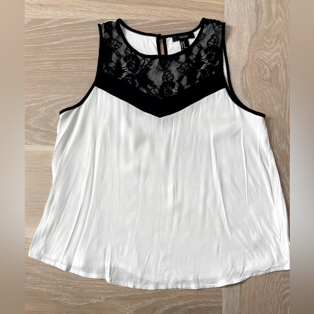 Forever 21 Sleeveless White/Black Lace Blouse